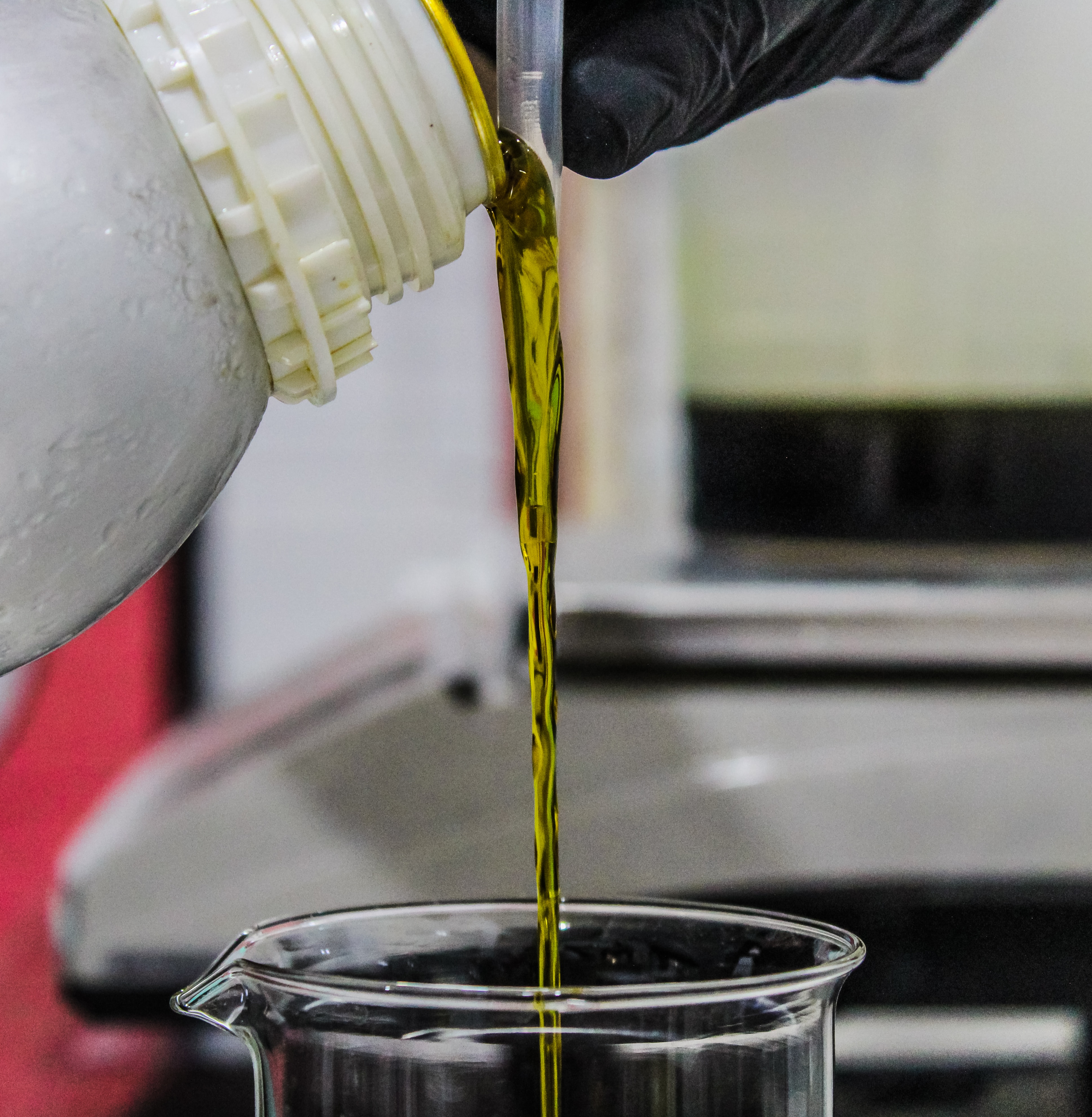 distilling essential oils distilling essential oils